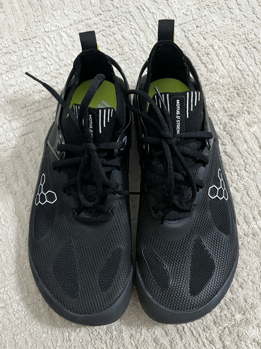 Vivo Barefoot Motus Strength Shoes - Picture 2 of 8
